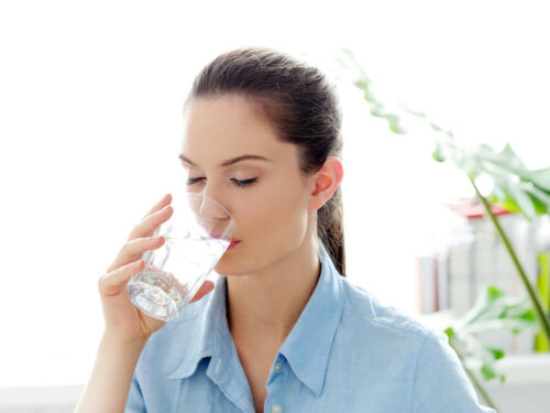 Keeping hydrated reduces Acne?